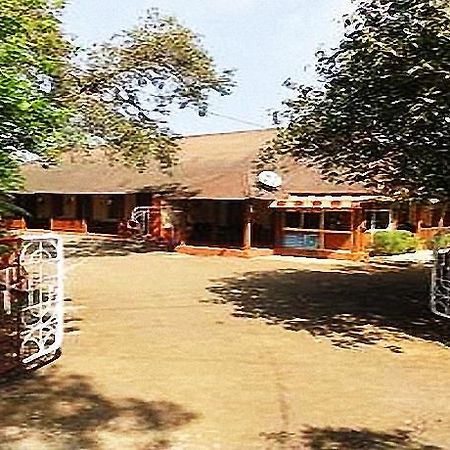 Hotel Savoy Village Mahābaleshwar Exterior foto
