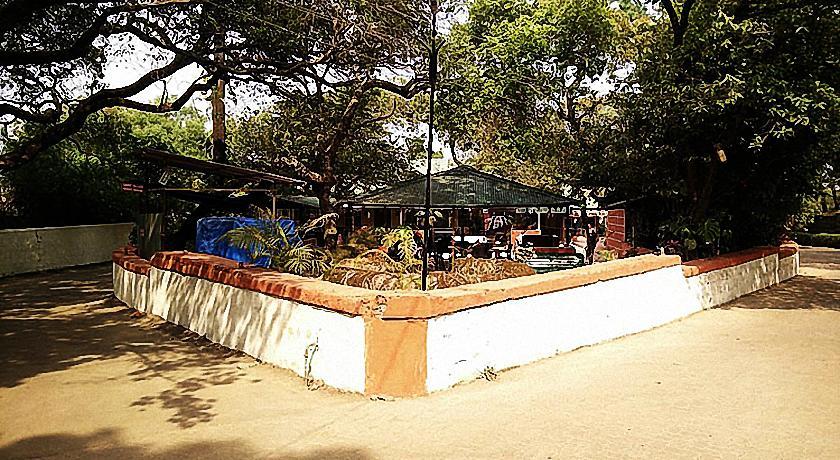 Hotel Savoy Village Mahābaleshwar Exterior foto